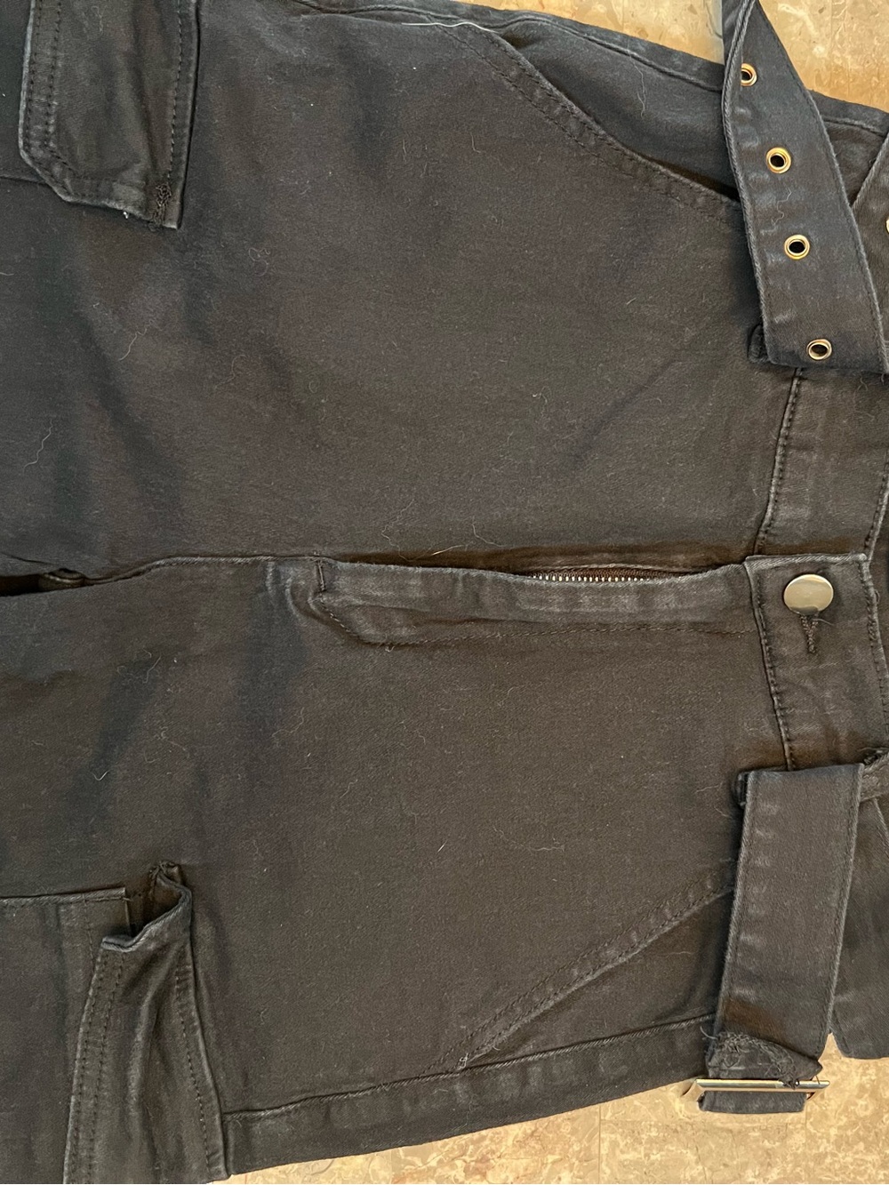 Almost Famous Black Belted Jogger with Grommet Details - Picture 4 of 5
